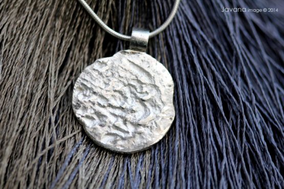 iceberg pendant