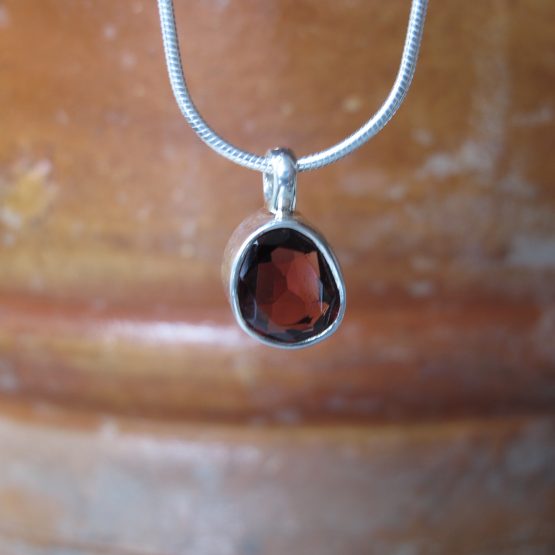 polki garnet pendant