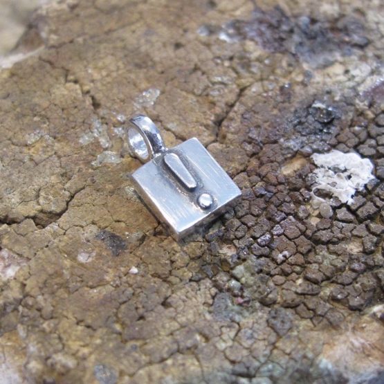 ! pendant