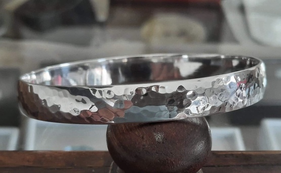 hammered armband - Image 2